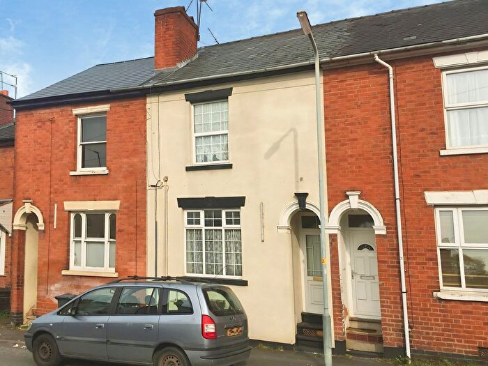 2 Bedroom Flat To Rent In Haden Hill, Wolverhampton, WV3