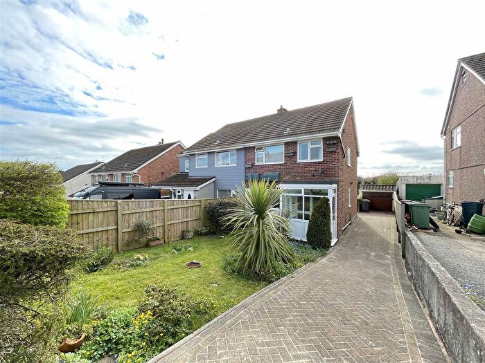 3 Bedroom Semi-Detached House For Sale In Ashleigh Close, Tamerton Foliot, Plymouth, PL5