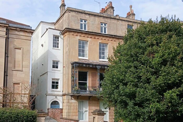 2 Bedroom Flat For Sale In Richmond Park Road, Bristol, BS8