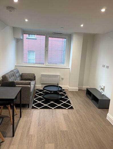 1 Bedroom Flat To Rent In George House, Wakefield, WF1