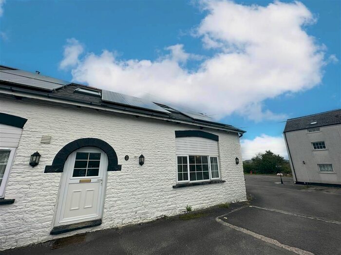 1 Bedroom Flat To Rent In Penycoedcae Road, Penycoedcae, Pontypridd, CF37