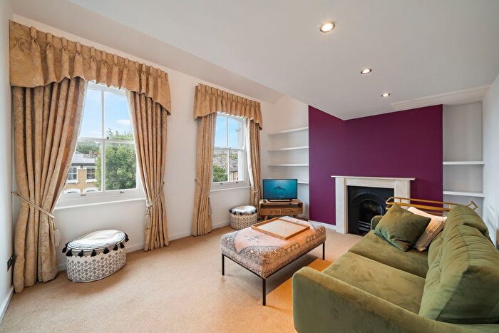 2 Bedroom Flat To Rent In Ashley Road, London, N19