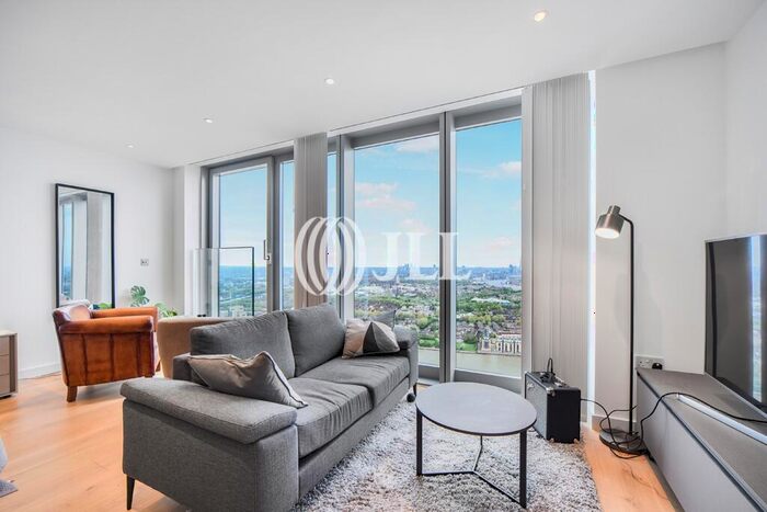 Flat To Rent In Landmark Pinnacle, Marsh Wall, E14