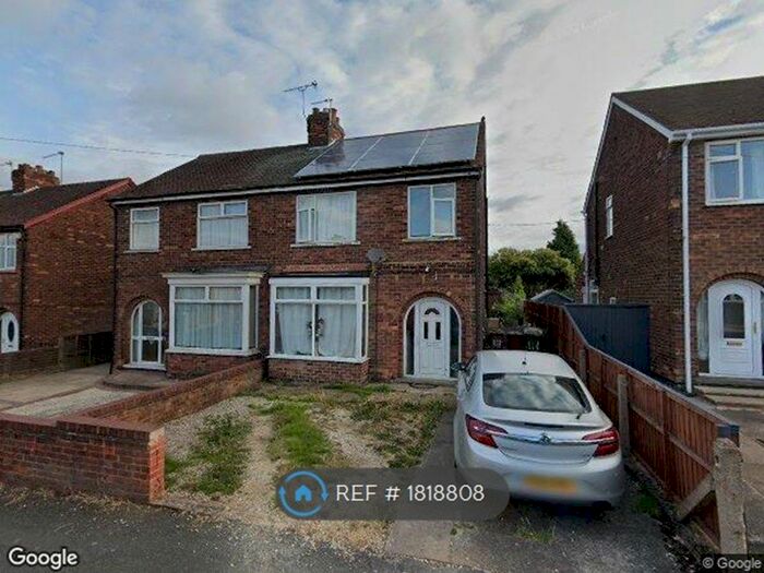 3 Bedroom Semi-Detached House To Rent In Burnham Road, Scunthorpe, DN15