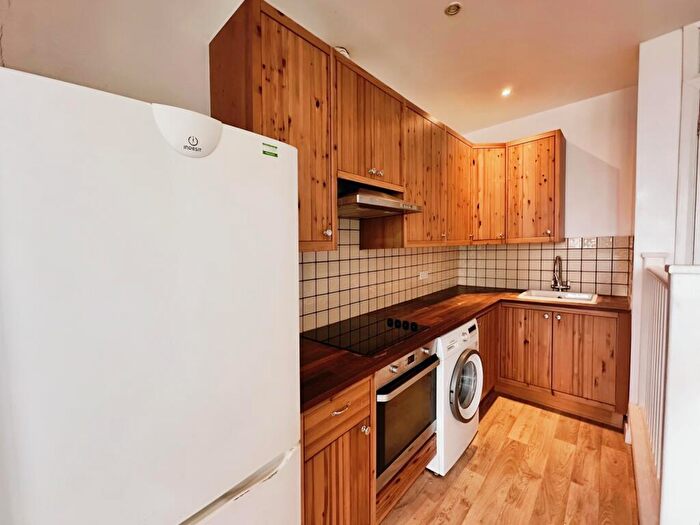 1 Bedroom Flat To Rent In Church Road, Leyton, E10