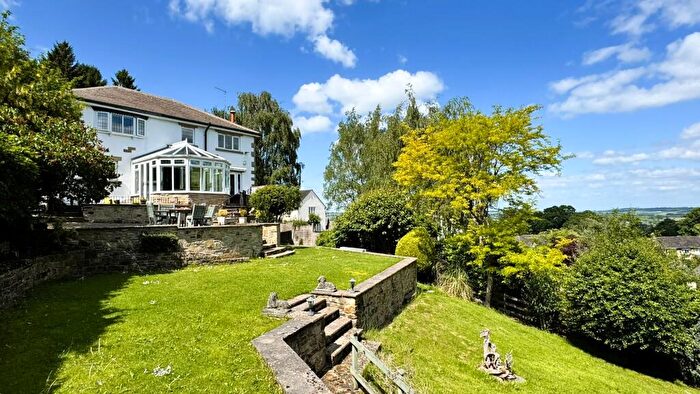 4 Bedroom Detached House For Sale In Hall Drive, Bramhope, LS16
