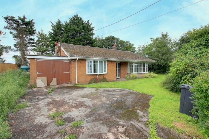 2 Bedroom Detached Bungalow For Sale In Saltfleet Road, Theddlethorpe, Mablethorpe, LN12