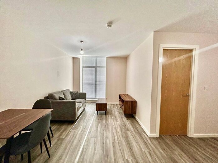 1 Bedroom Flat To Rent In Southwood House, Goodiers Drive, Salford, M5