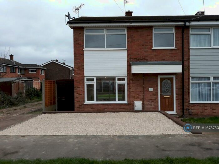 3 Bedroom End Of Terrace House To Rent In Ambleside Walk, Canvey Island, SS8