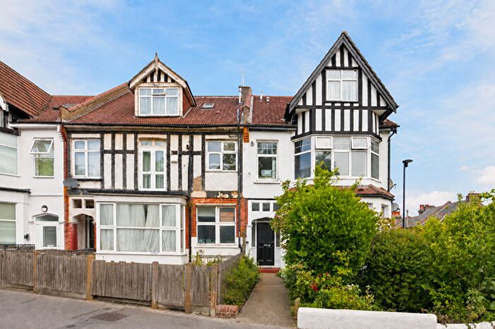 2 Bedroom Flat For Sale In Addiscombe Road, Croydon, CR0