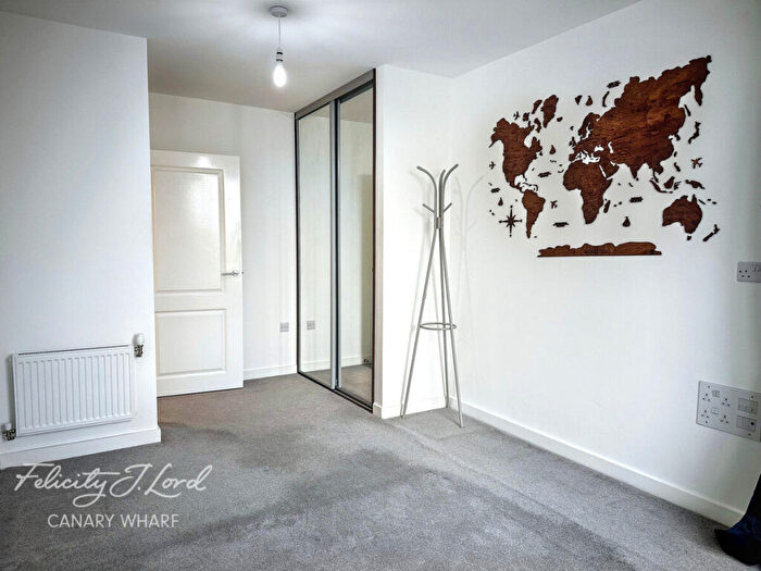 1 Bedroom Flat To Rent In Madeira Street, London, E14