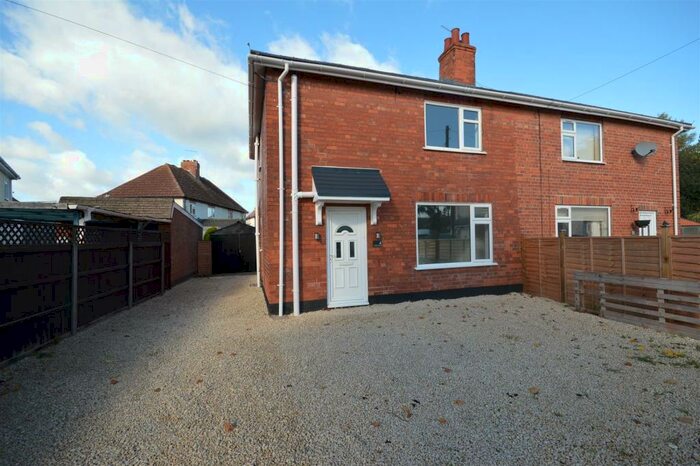 3 Bedroom House To Rent In Chestnut Avenue, Newark, NG24