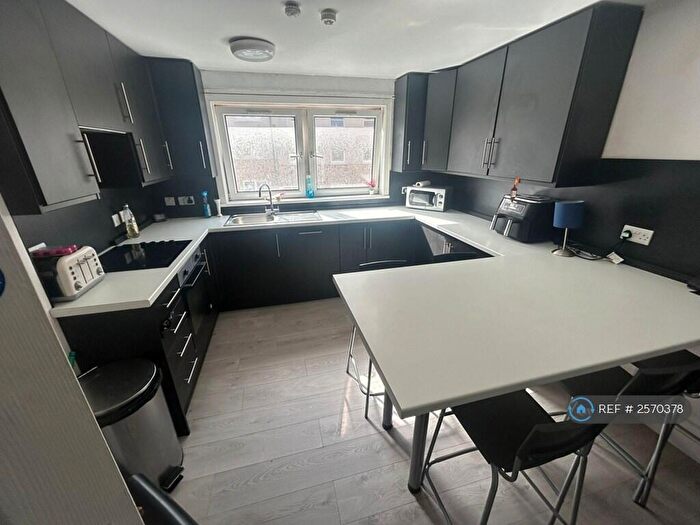 2 Bedroom Flat To Rent In St. Mungo Avenue, Glasgow, G4