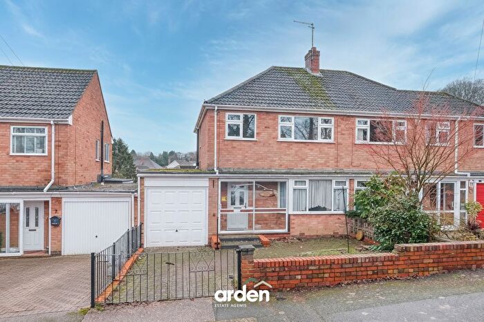 3 Bedroom Semi-Detached House For Sale In Holmwood Drive, Redditch, B97