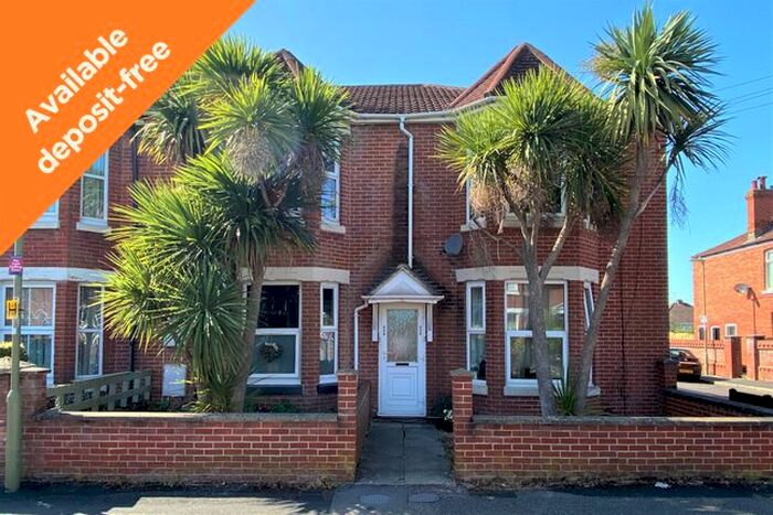 2 Bedroom Flat To Rent In Archers Road, Eastleigh, SO50