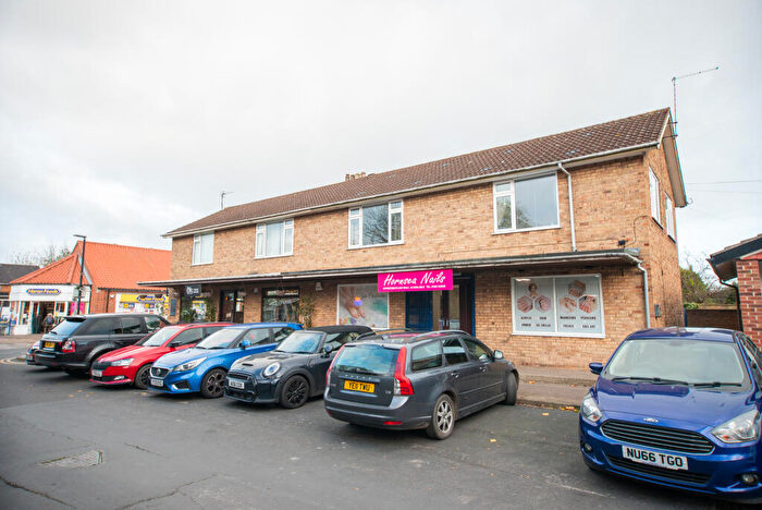 2 Bedroom Flat To Rent In Flat, B Willows Drive, HU18