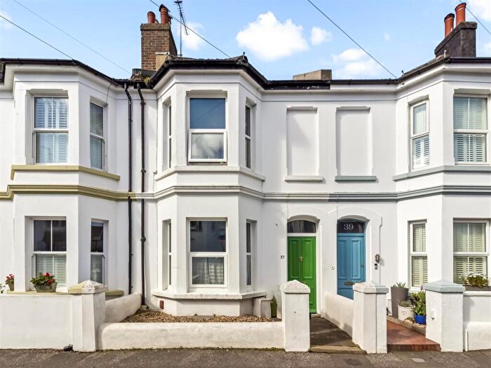 5 Bedroom Terraced House For Sale In Graham Road, Worthing, BN11