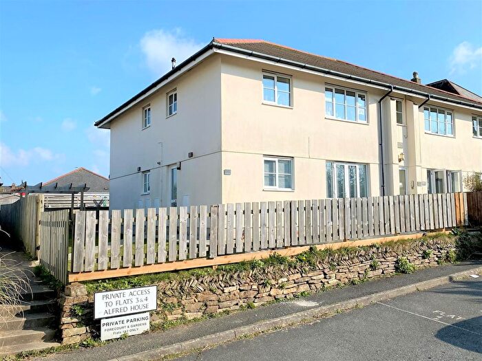 2 Bedroom Flat To Rent In Porth Way, Newquay, TR7