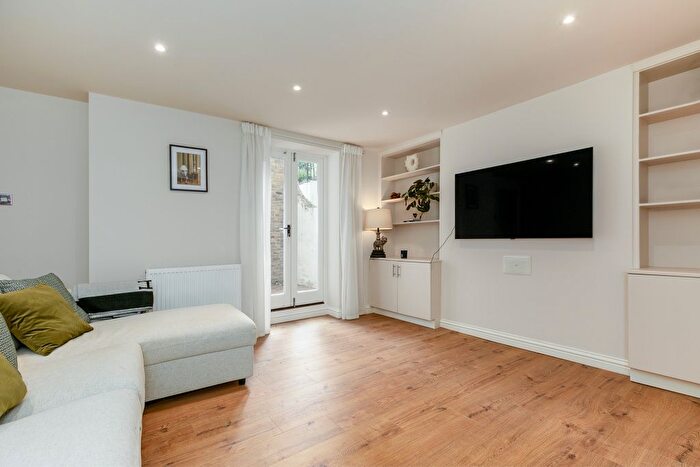 2 Bedroom Flat For Sale In Ifield Road, London, SW10