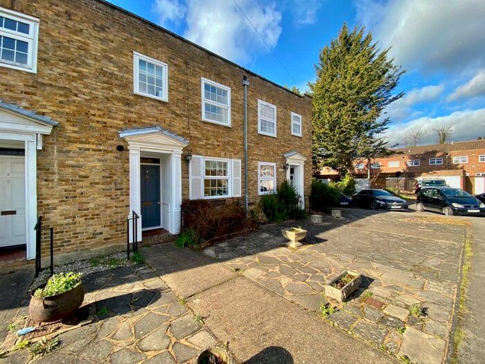 3 Bedroom Terraced House To Rent In Lantern Walk, Maidenhead SL6