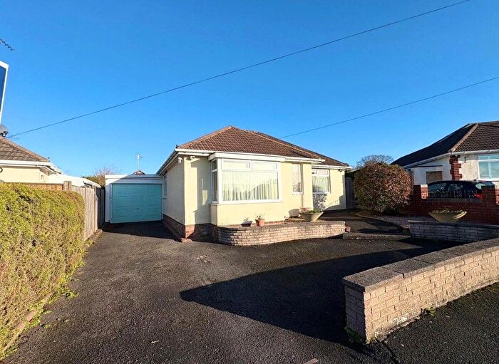 2 Bedroom Bungalow For Sale In Waterford Drive, Little Neston, Neston, Cheshire, CH64