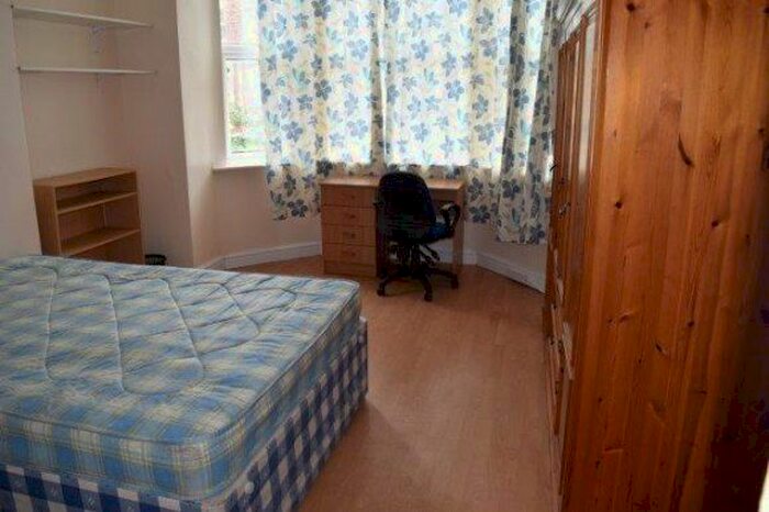 9 Bedroom Terraced House To Rent In Egerton Road, Manchester, Greater Manchester, M14