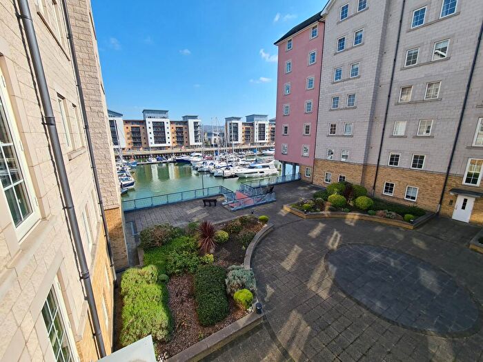 2 Bedroom Apartment To Rent In Waters Edge, Portishead, BS20