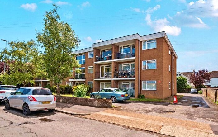 2 Bedroom Flat For Sale In Downview Road, Worthing, West Sussex, BN11