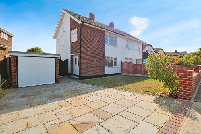 3 Bedroom Semi-Detached House To Rent In Cumberland Avenue, Benfleet, SS7