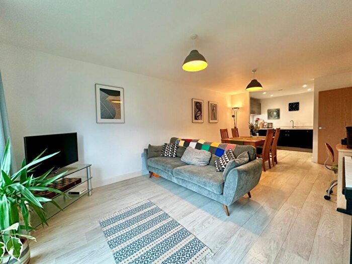 2 Bedroom Apartment For Sale In Atlas Way, Oakgrove, Milton Keynes, MK10