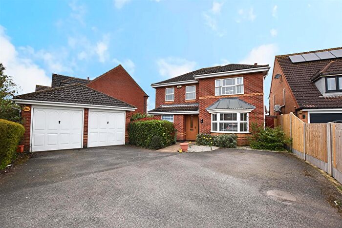 4 Bedroom Detached House For Sale In Fenwick Road, Scartho Top, Scartho, Grimsby, DN33