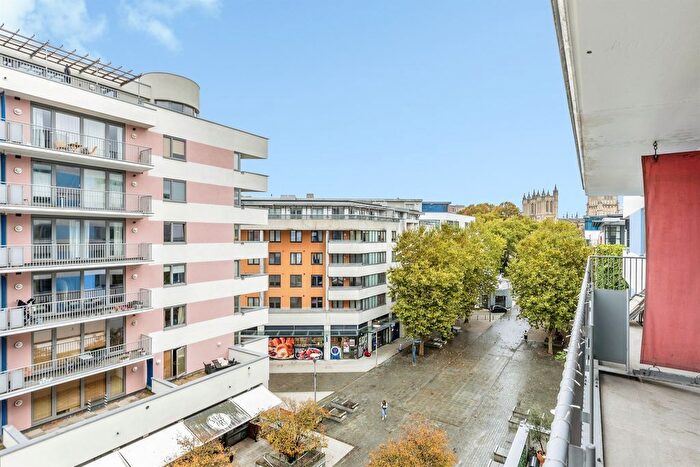 Studio For Sale In Cathedral Walk, Bristol, BS1