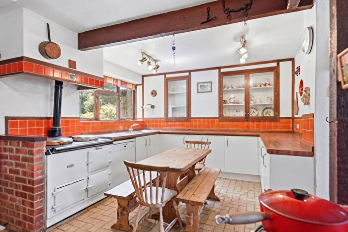 4 Bedroom Detached House For Sale In Valley Road, Harmans Cross, BH19 - Photo 10