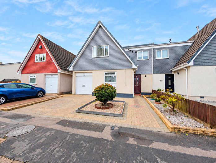 4 Bedroom Semi-Detached House For Sale In Sunningdale Square, Kilwinning, KA13