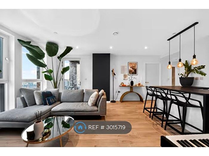 2 Bedroom Flat To Rent In Falconbrook Gardens, London, E16