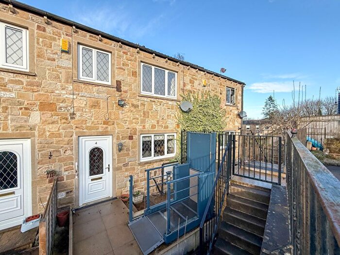 3 Bedroom Terraced House For Sale In Damfield Mews, Taylor Hill, Huddersfield, HD4