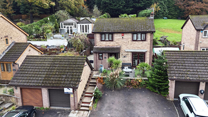 4 Bedroom Detached House For Sale In Bron Y Deri, Mountain Ash, CF45