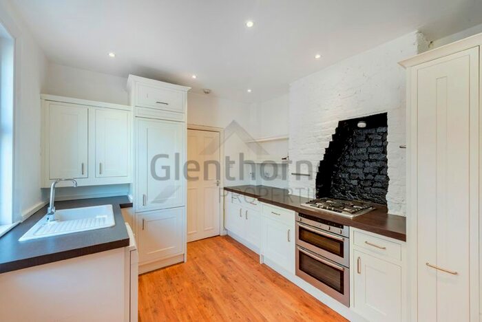 3 Bedroom Terraced House To Rent In Petley Road, Hammersmith, W6