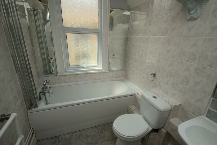 1 Bedroom Flat To Rent In Woodstock Road, Croydon, CR0