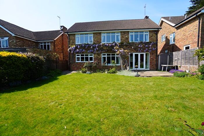 4 Bedroom Detached House For Sale In Maybrook Gardens, High Wycombe, HP13
