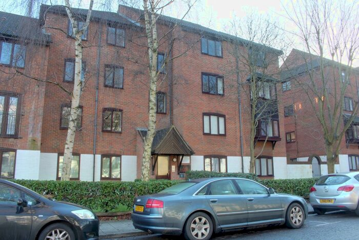 1 Bedroom Flat To Rent In High Street, Purley CR8