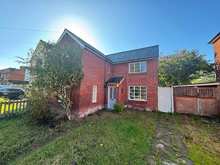 2 Bedroom Property To Rent In Aberdeen Road, Southampton, SO17