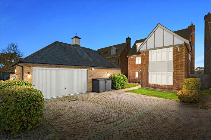 5 Bedroom Detached House For Sale In Southend Road, Wickford, Essex, SS11