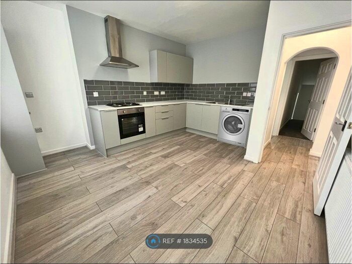 3 Bedroom Flat To Rent In Norma Road, Liverpool, L22