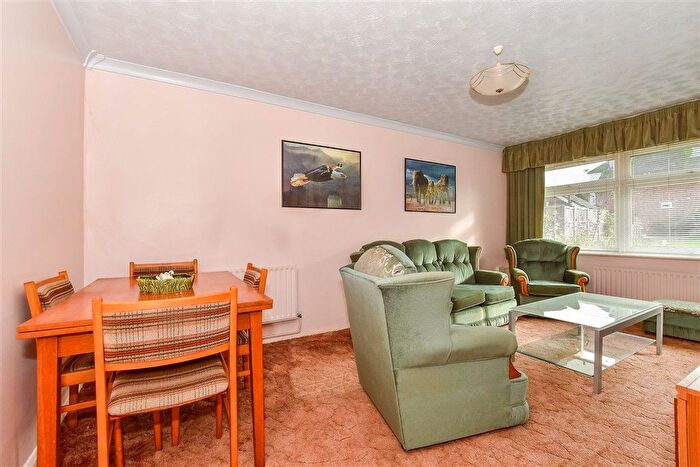 2 Bedroom Semi-detached Bungalow For Sale In Queens Road, Willesborough, Ashford, Kent, TN24