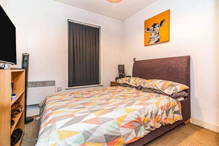 2 Bedroom Apartment To Rent In Jefferson Place, Greenquarter, M4