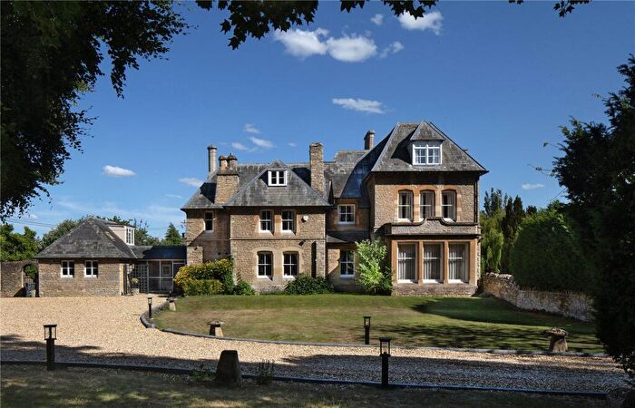 10 Bedroom Detached House For Sale In Woodgreen, Witney, Oxfordshire, OX28