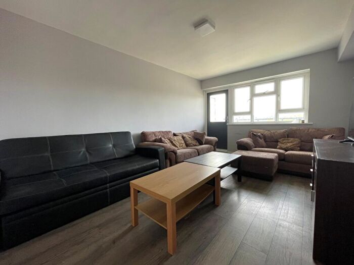 3 Bedroom Flat To Rent In Clayton Court, West Park, Leeds, LS16