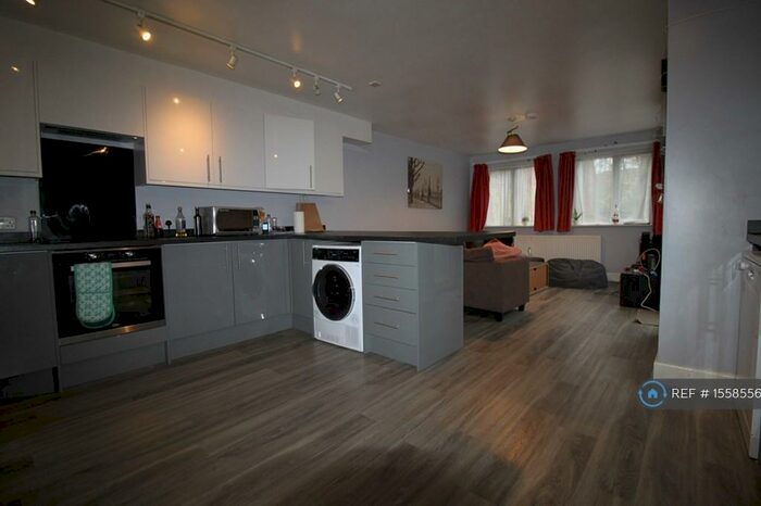 5 Bedroom Terraced House To Rent In Broad Green, Southampton, SO14