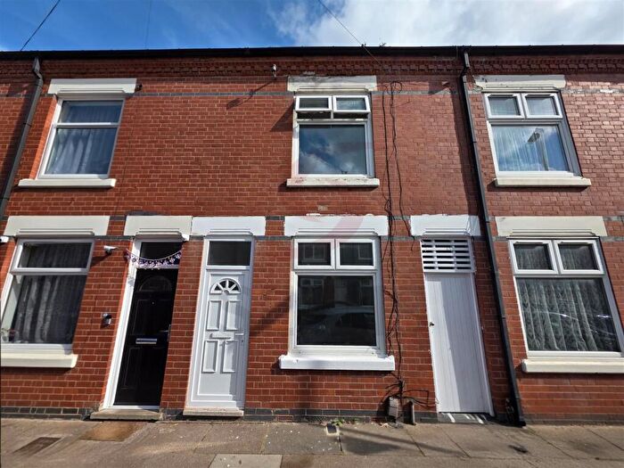 3 Bedroom Terraced House To Rent In Meynell Road, North Evington, Leicester, LE5